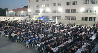 Aydın Büyükşehir Belediyesi vatandaşları iftar sofralarında bir araya getirmeye devam ediyor