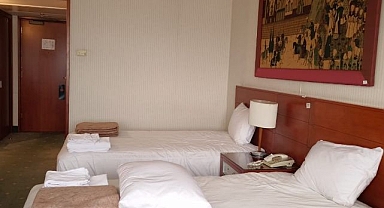 İzmir Büyükşehir Belediyesi eski Hilton Oteli'nin binasını depremzedelere açtı
