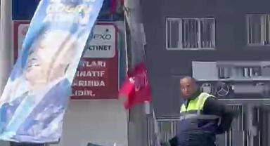 Bayraklı'da 'afis toplatma' gerilimi