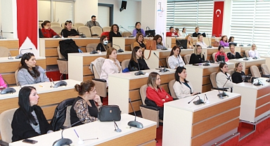 Bayraklı’da ‘dermatoloji’ semineri