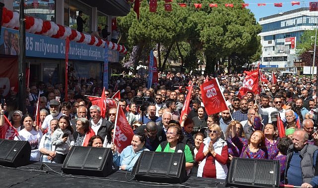 CHP'den Seferihisar'da miting gibi açılış! 'Asalakları temizleyeceğiz!'