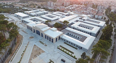 CHP sadece konuşur, biz eser üretiriz