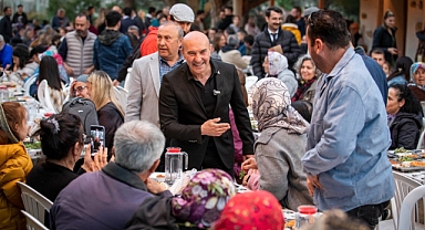 İmece usulü iftar yemeğinde dayanışma örneği