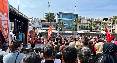 İzmir Büyükşehir Belediyesi 23 Nisan’ı çocuk şenlikleriyle kutluyor