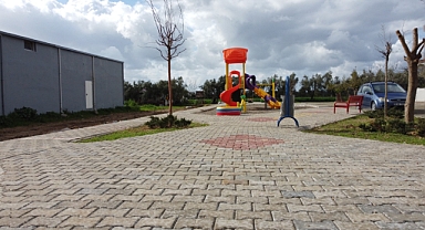 Menderes'in parklarına bahar dokunuşu