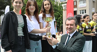 19 Mayıs Bergama'da törenle kutlandı