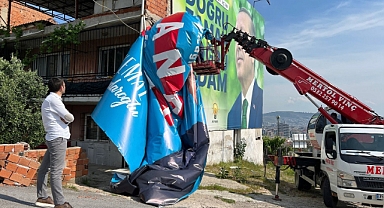 Ak Parti'den korsan afiş tepkisi