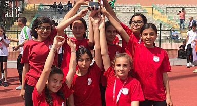 Bayraklılı atletizmciler yarı finalde