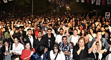 Bornova’da 19 Mayıs coşkusu