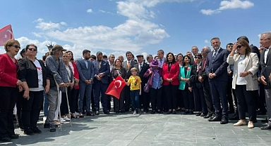 CHP İzmir'den 19 Mayıs kutlaması: İki isimden ikinci tur mesajı!