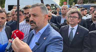 CHP İzmir'den AK Parti İzmir'e siyah çelenkli protesto!