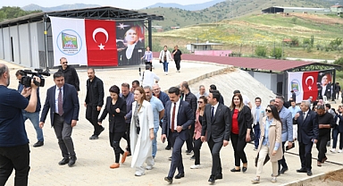 DEÜ ve Kiraz Belediyesi'nden can dostlara yuva