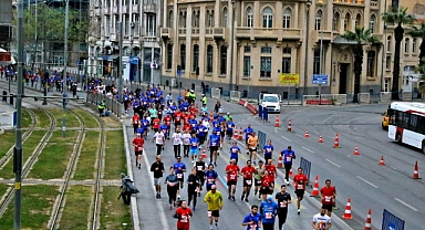 İzmir trafiğine maraton düzenlemesi