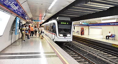 Metroda çıkan arıza durakları doldurdu!