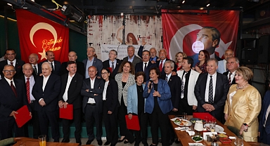 Narlıdere'de İzmir'e hizmet edenlere vefa gecesi