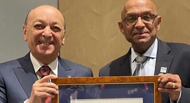 Türk Üroloji Cerrahi, Amerikan Üroloji Derneği'nin onursal üyesi seçildi!