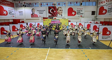 BASAMAK kursiyerleri alkışları topladı