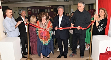 Bornova'da Halk Dansları Festivali coşkusu başladı