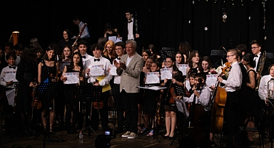 Çocuk senfoni, muhteşem bir konserle ‘yaza merhaba’ dedi