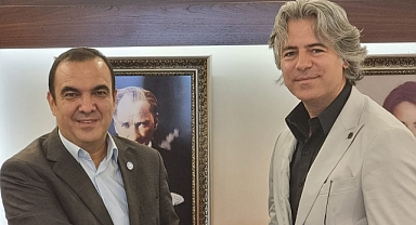İyi Parti İl Başkanı Bezircilioğlu’ndan İzmir Kızılay'a kurban bağışı
