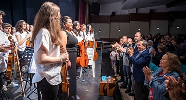 Konaklı çocuk ve gençlerin orkestrası büyüledi