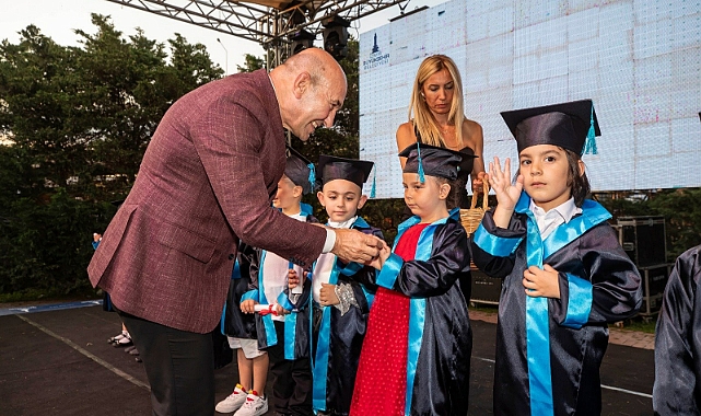 Soyer: Umut çocukların gözlerinde