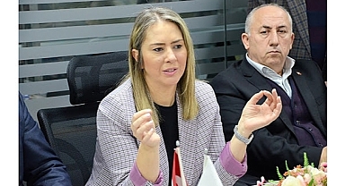 AK Partili Çankırı’dan Başkan Soyer’e: Biz hizmet ederiz siz şov yaparsınız