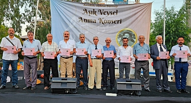 Anadolu'nun aşıkları Veysel aşkına Bornova'da buluştu