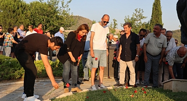 Bayraklı Madımak'ı unutmadı!