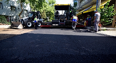 Bornova'da asfalt serimleri devam ediyor