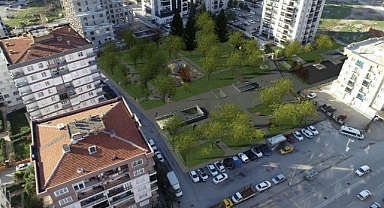 Buca Metrosu’nda istasyon inşaatları öncesinde ağaçlar geçici olarak taşınıyor