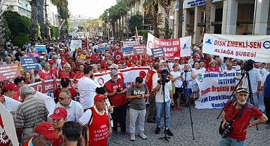 CHP İzmir'den 'zam' protestosu: Bıçak kemikte!