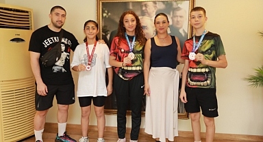 Şampiyon sporculardan Başkan Ceritoğlu Sengel'e teşekkür