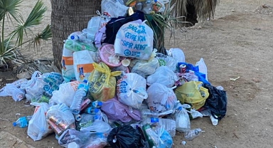 Belediye ekipleri yüzlerce torba çöp topladı