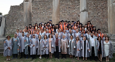 Bergama Asklepion’da ‘tarihi’ mezuniyet