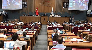 Büyükşehir'de yoğun gündem… Emsal, borçlanma, yetki!