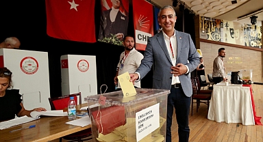 CHP Karşıyaka'da kongre tamamlandı… Yeni başkan Levent Güçlü!