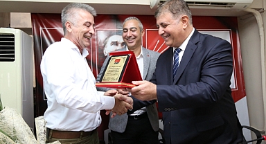 CHP Karşıyaka İlçe Başkanlığı devir teslim töreni gerçekleşti