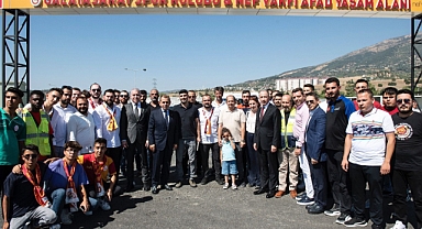 Galatasaray'dan, Kahramanmaraş'taki depremzedelere ziyaret