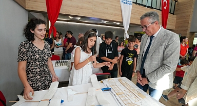 Gaziemir'de sahne Yaz Okulu kursiyerlerinin