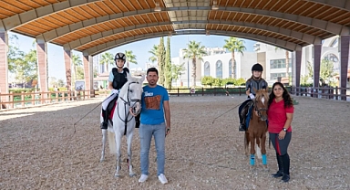 Karşıyaka'da 20 bin çocuk binicilik sporuyla tanıştı