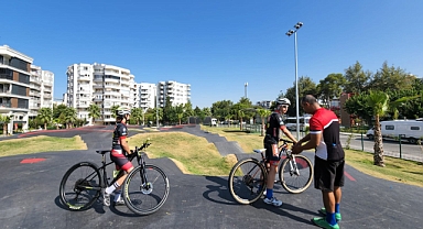Karşıyaka’da pump track bisiklet parkuru yoğun ilgi görüyor