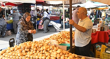 Torbalı pazarı yeni yerine taşındı