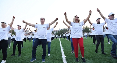 1923 Bornovalı Cumhuriyet aşkına zeybek oynayacak