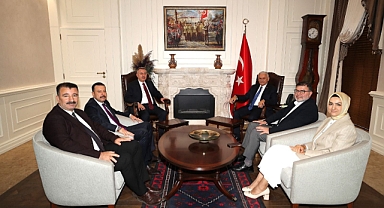 AK Parti Genel Başkan Vekili Binali Yıldırım, İzmir Valiliğini ziyaret etti