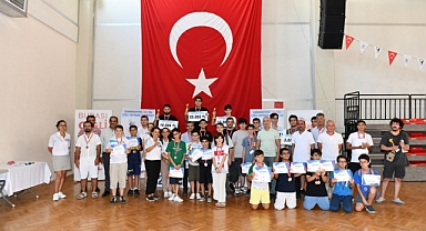 Çiğli Belediyesi Satranç Turnuvasında ödüller sahiplerini buldu