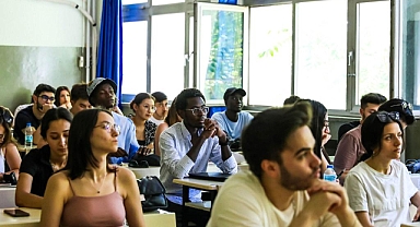 DEÜ, Birleşmiş Milletler gibi