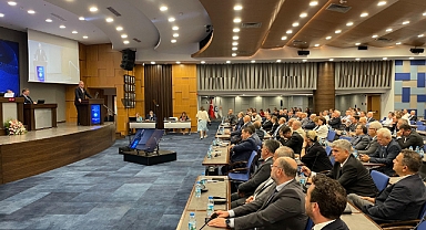 Özgener'den dikkat çeken açıklama: Geçişin ne olacağı ekonomiye yön verecek!