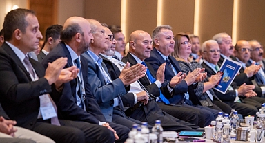 Soyer Yatırım Zirvesi'nde konuştu: Demokrasiyi talep edin