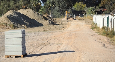 Ağaçlandırılan Pamucak Rekreasyon Alanı yürüyüş yoluna kavuşuyor